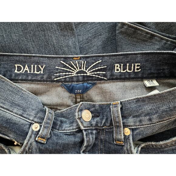 New ~ DAILY BLUE ~ AG Women's Blue Distressed Bootcut Jeans Size 24 - Picture 3 of 6